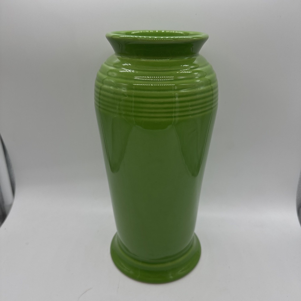 Fiesta MONARCH shamrock green VASE 9.5" new
